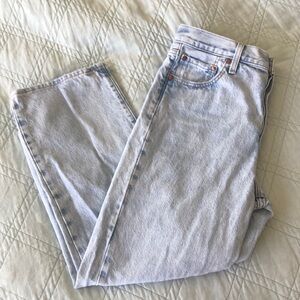 Premium Levi’s rib cage straight ankle light wash